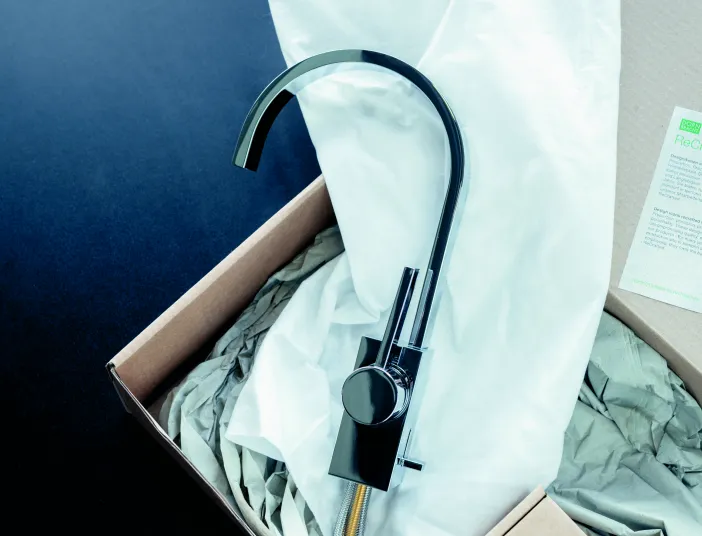 Eine aufgearbeitete Armatur von Dornbracht in elegantem Design.